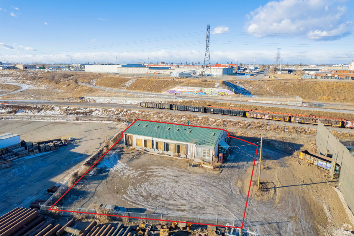 Leased Warehouse with Yard