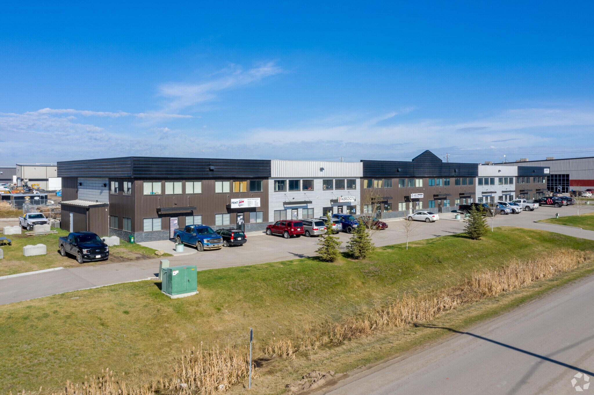 5, 240007 Frontier Cres